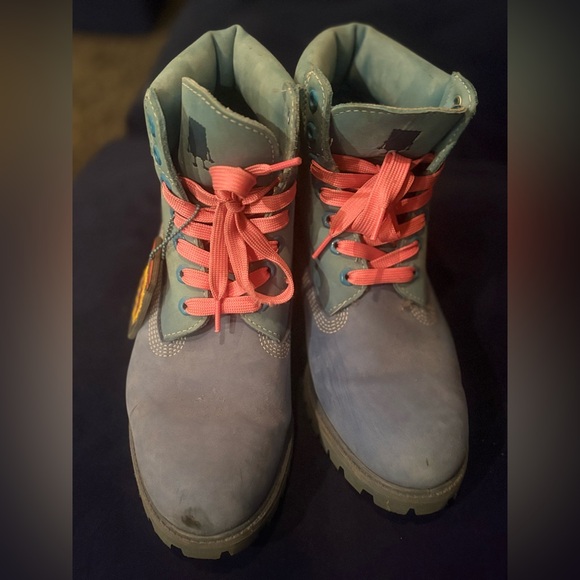 Sponge Bob Timberlands - Picture 4 of 6